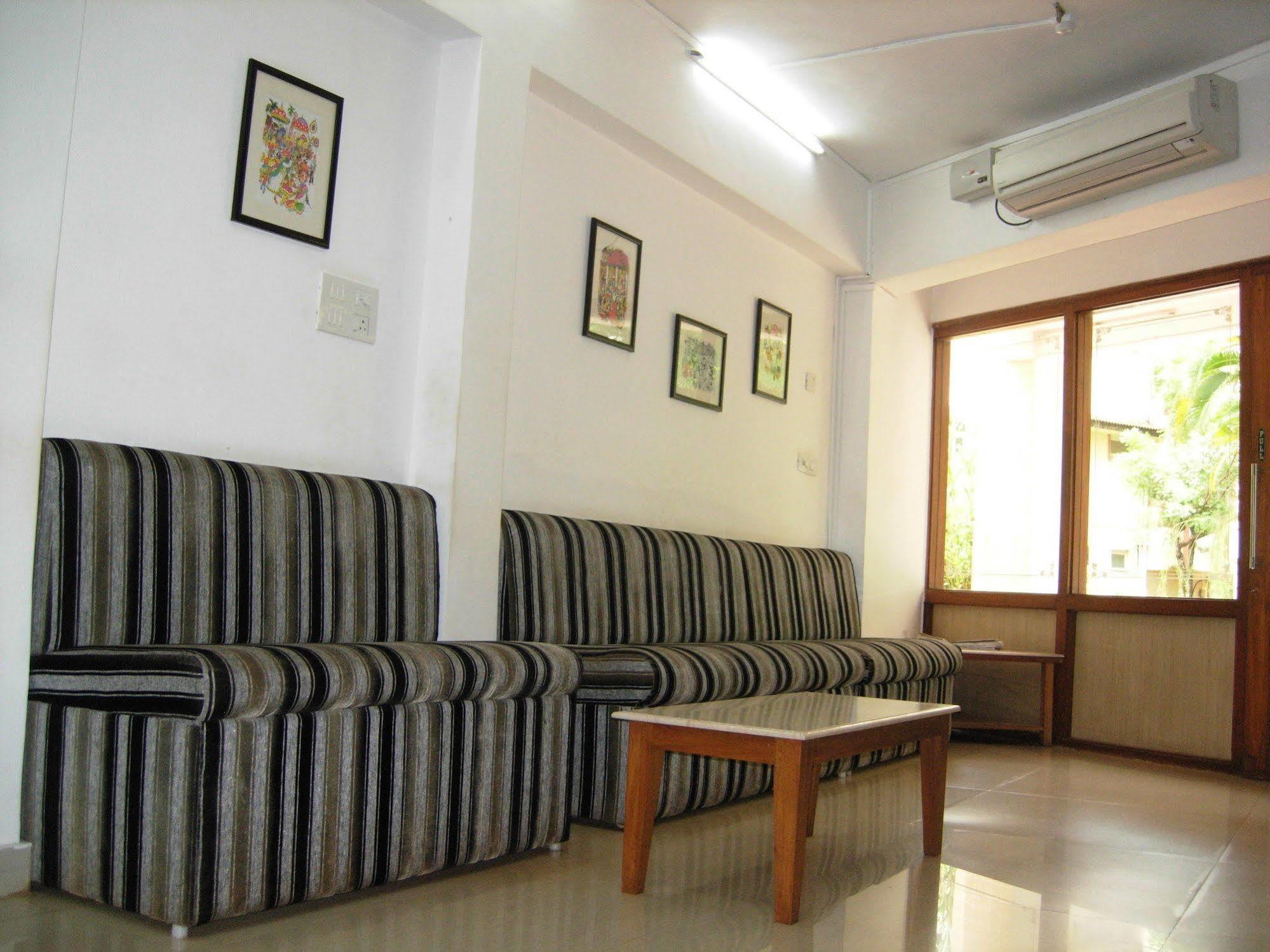 Hotel Brisa Marina Caranzalem Esterno foto