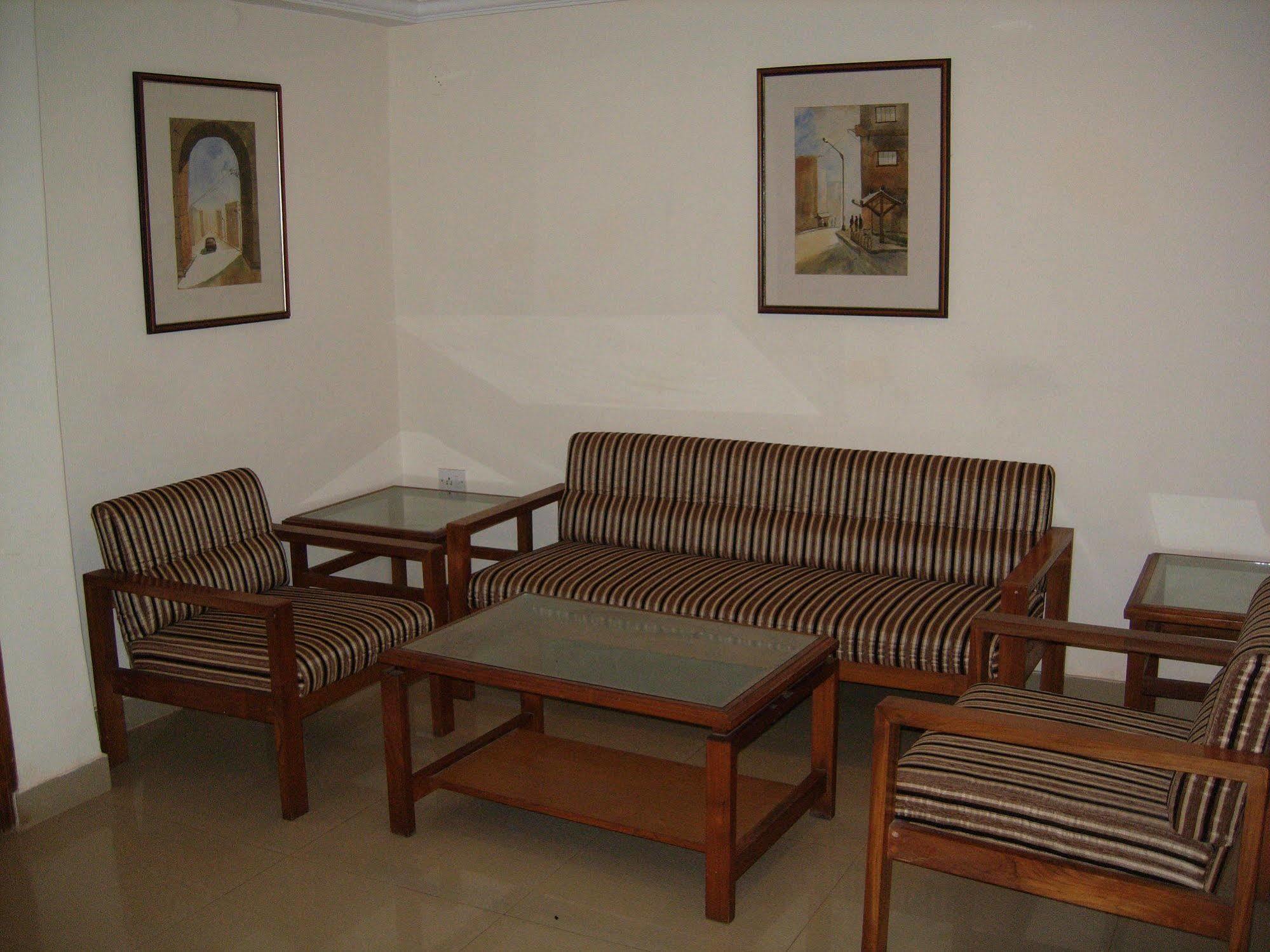 Hotel Brisa Marina Caranzalem Esterno foto